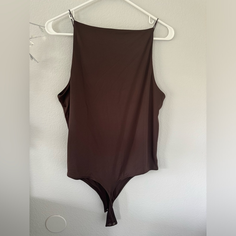 House of Harlow 1960 seamless bodysuit. Size Large. Brown. NWT - Picture 2 of 3